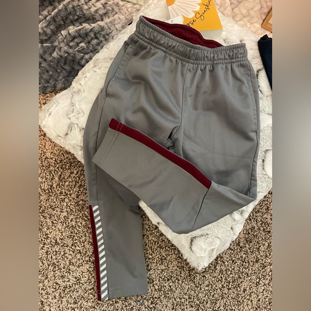 ATHLETIC WORKS Joggers Boys(4-5) gray & Wine color w elastic waist & drawstring